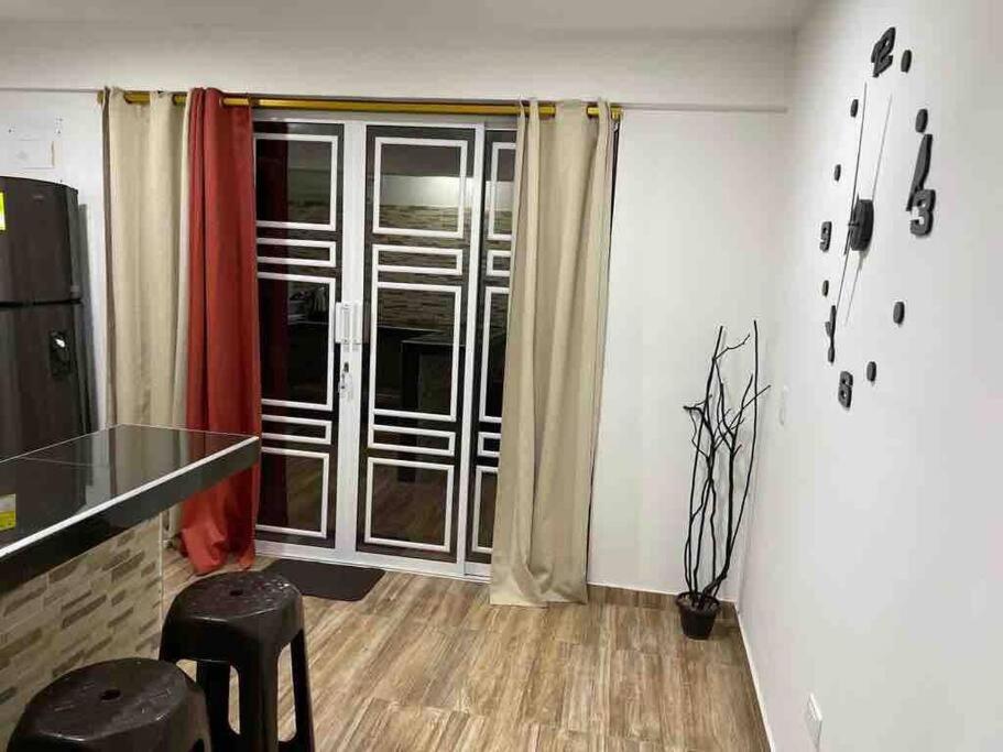 Posada Villa Bryan Rocky Point Екстер'єр фото